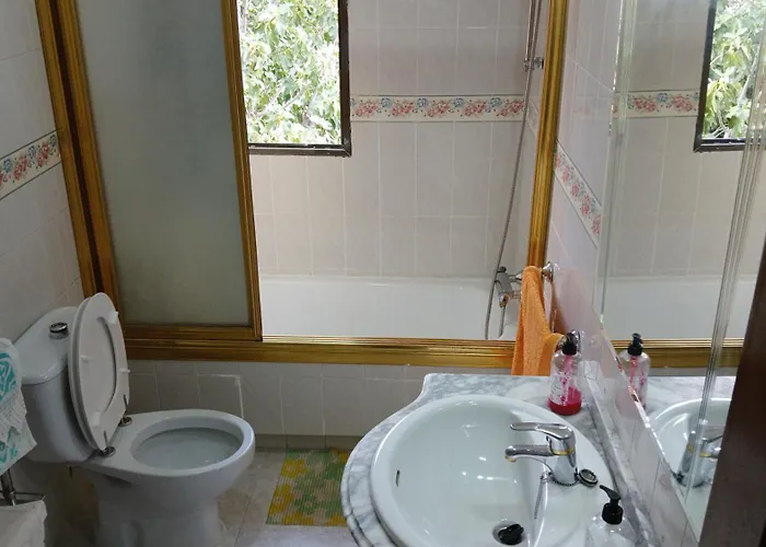 Privada Familiar Bed & Breakfast *